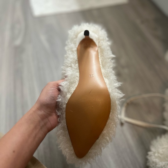 Furry pump size 8.5 - Picture 2 of 3